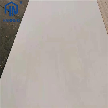 Мебелен клас от тополов шперплат